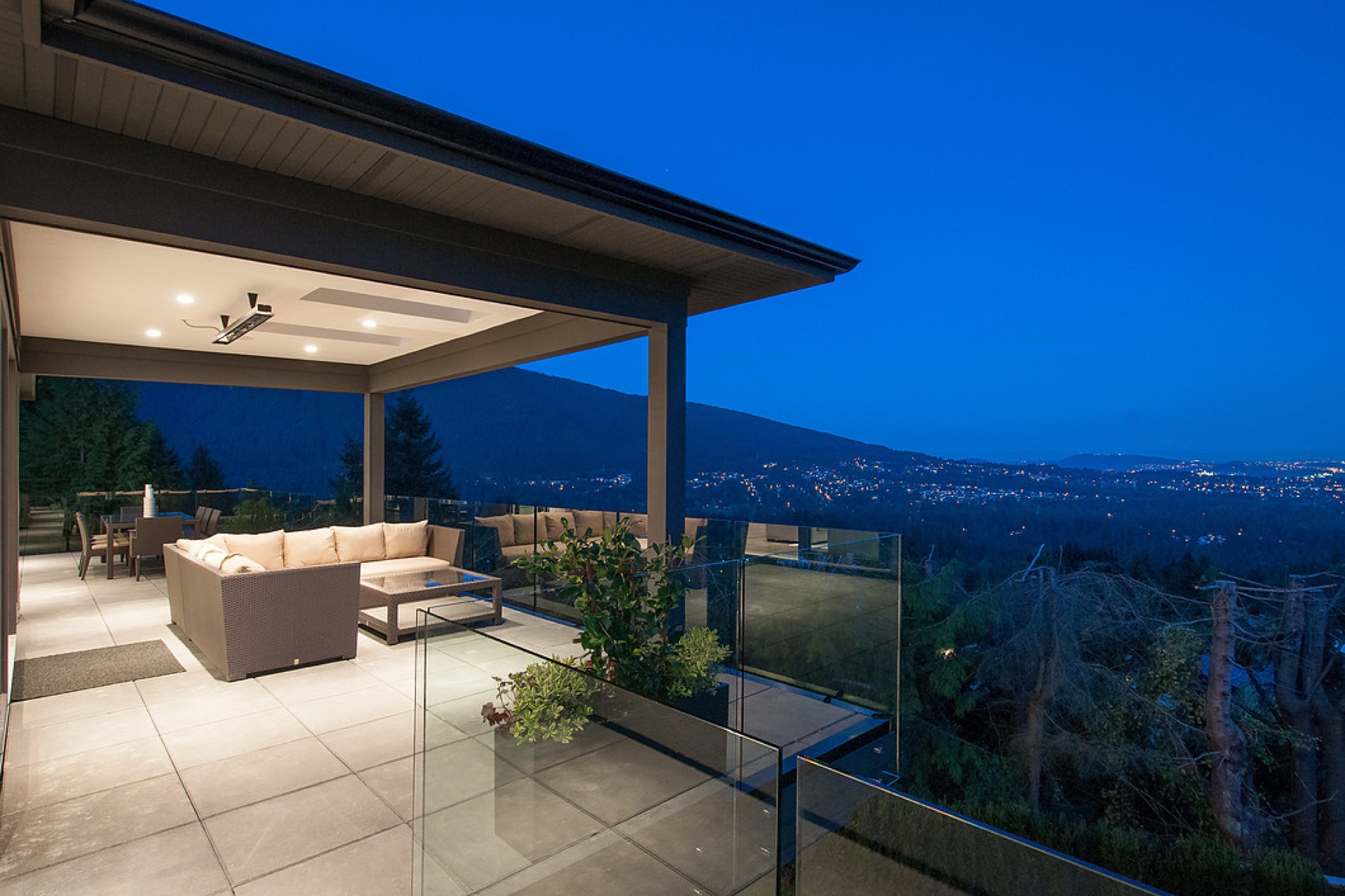 Residential — deck lighting